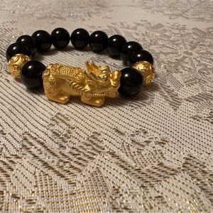 Black and Gold Chinese Beaded Bracelet